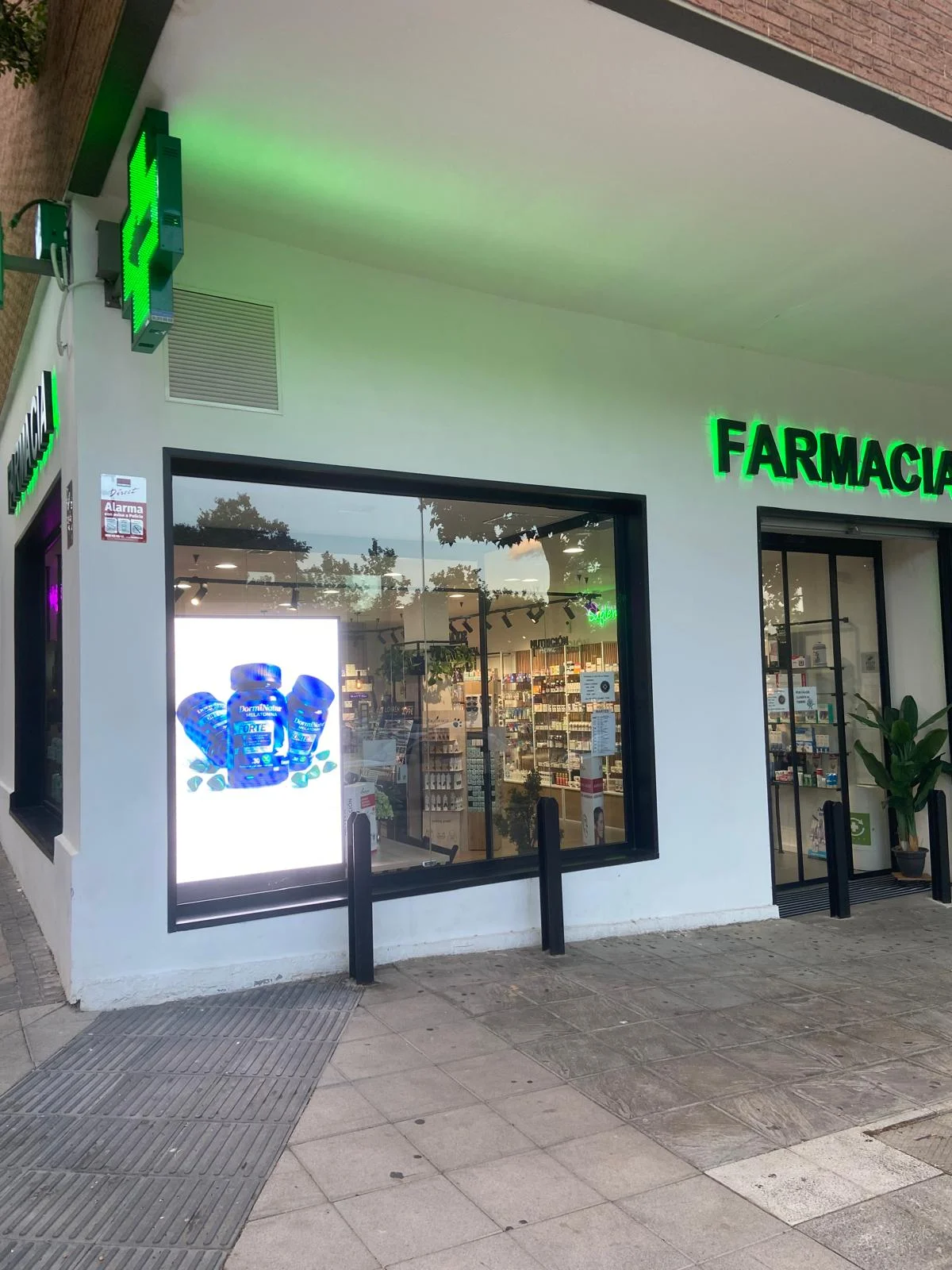 Farmacia La Cruz de la Peseta en Madrid