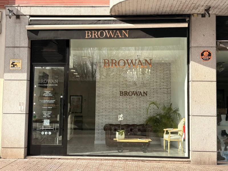 Browan · Cejas y Pestañas
