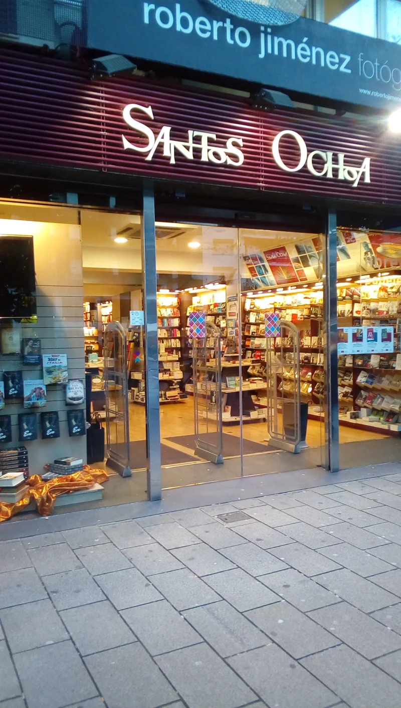 Santos Ochoa Gran Vía Café-Librería