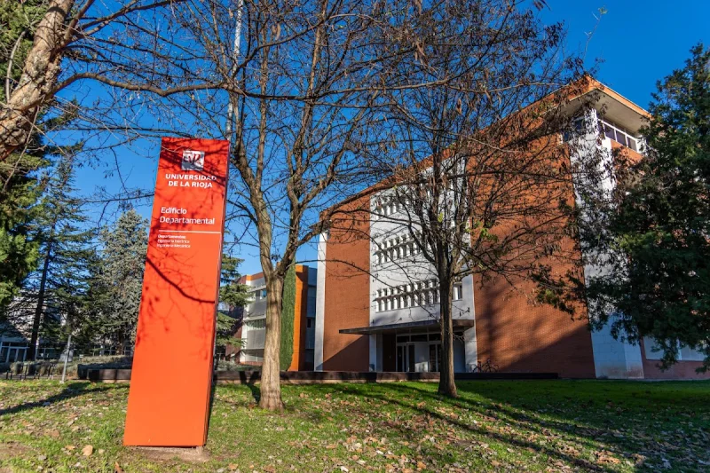 Edificio Departamental de la Universidad de La Rioja