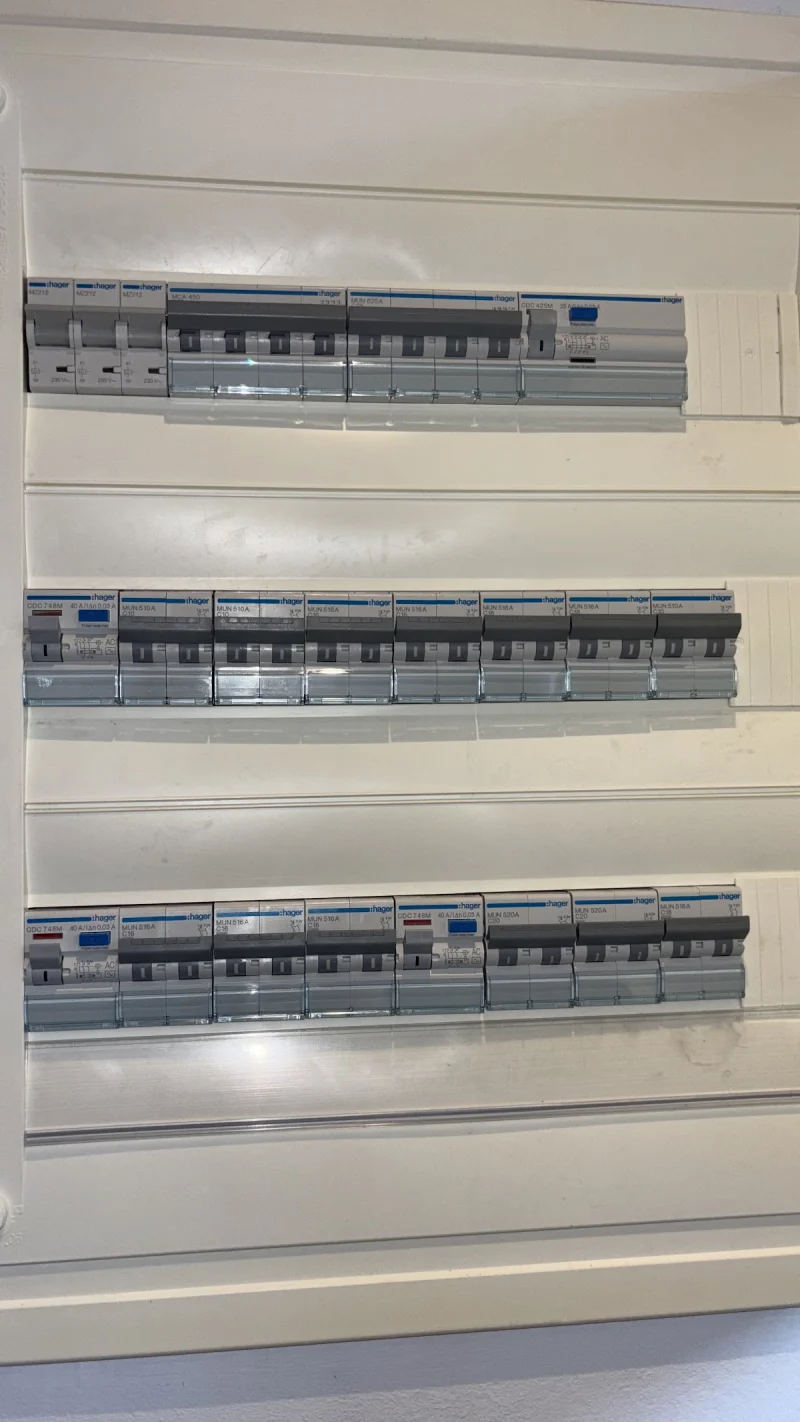Electrick - Emergency Electrician & Renovations 24/7 - Marbella