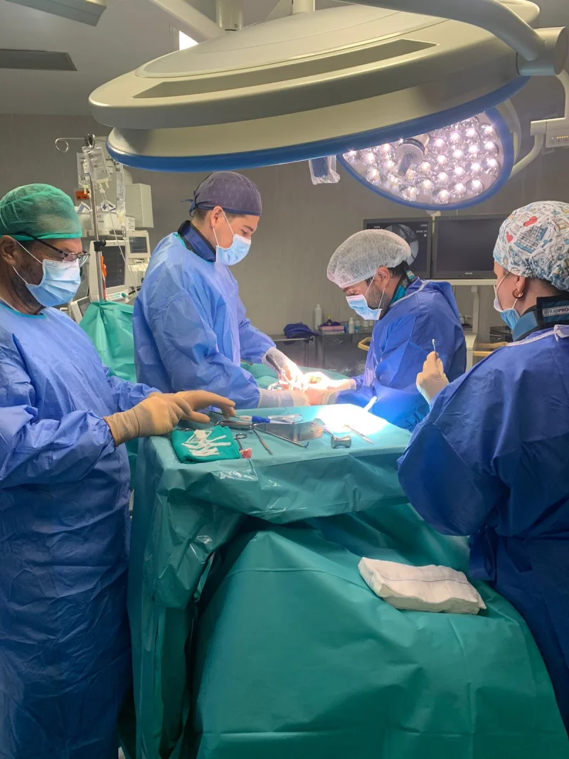 Dr. Roldán | Neurocirujano en Huelva especialista en Columna
