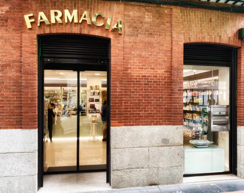 Farmacia Don Ramón de la Cruz 26
