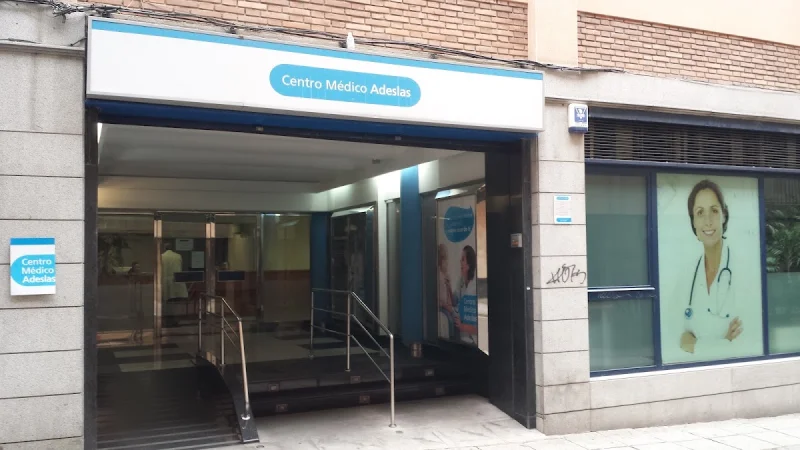 Dr. Javier López Ávila, Consulta de Pediatría
