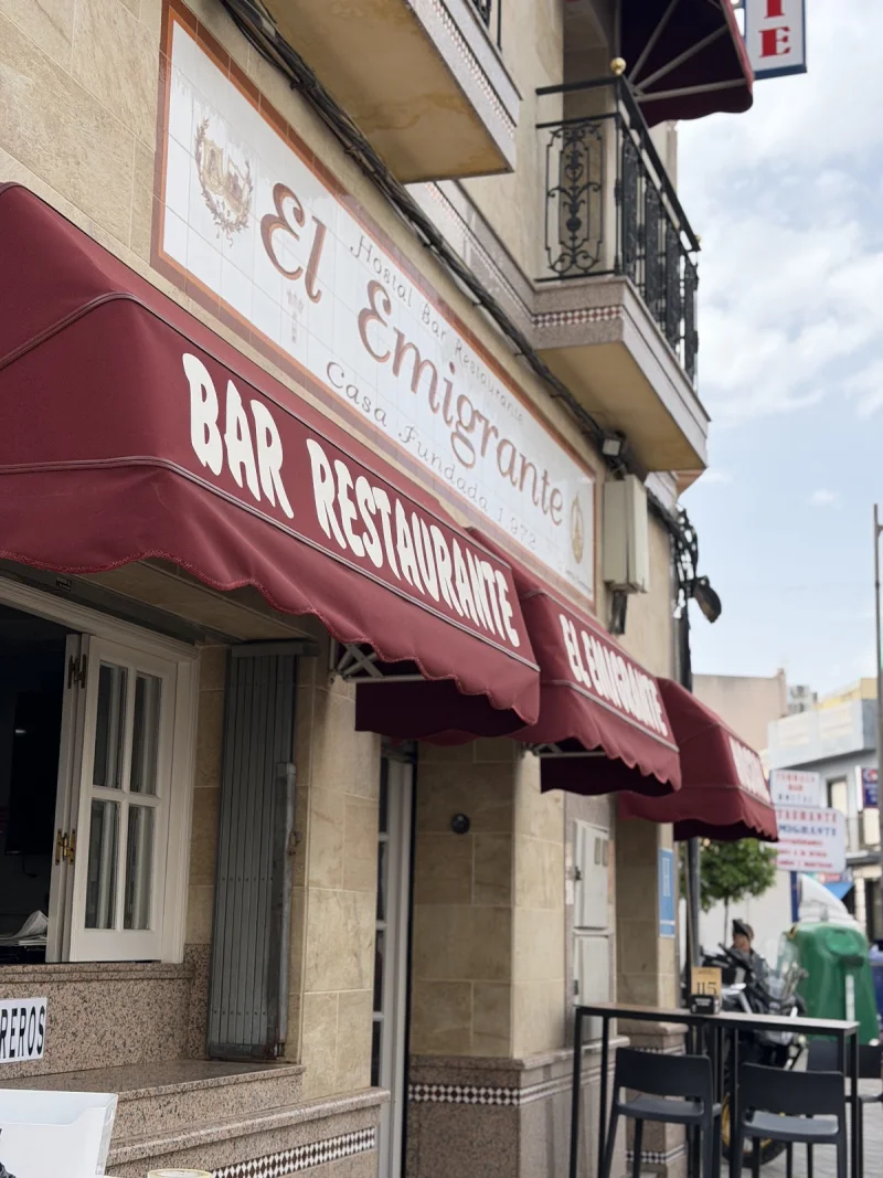 Restaurante & Hostal El Emigrante