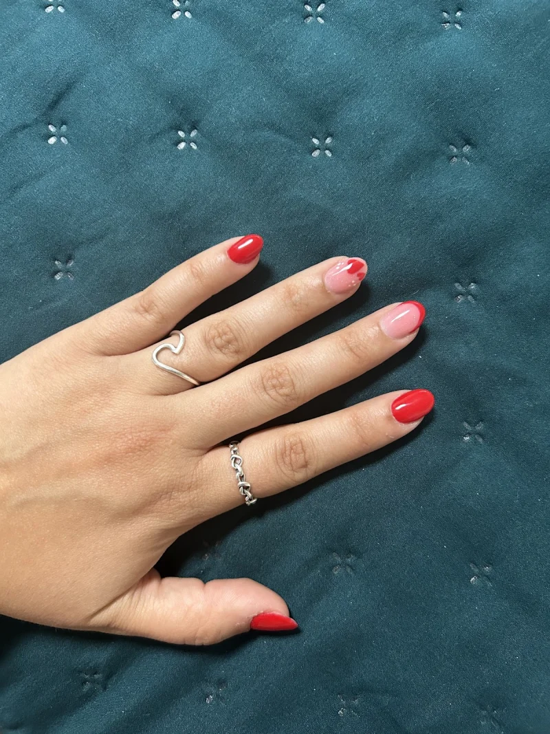 Cristina Lafuente • Nails × Lashes × Beauty - Centro de belleza Dos Hermanas