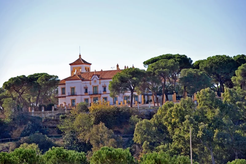 Legado Oromana Hotel