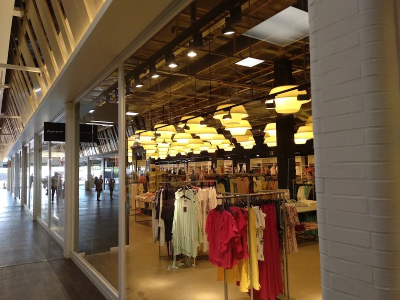 Fifty Outlet
