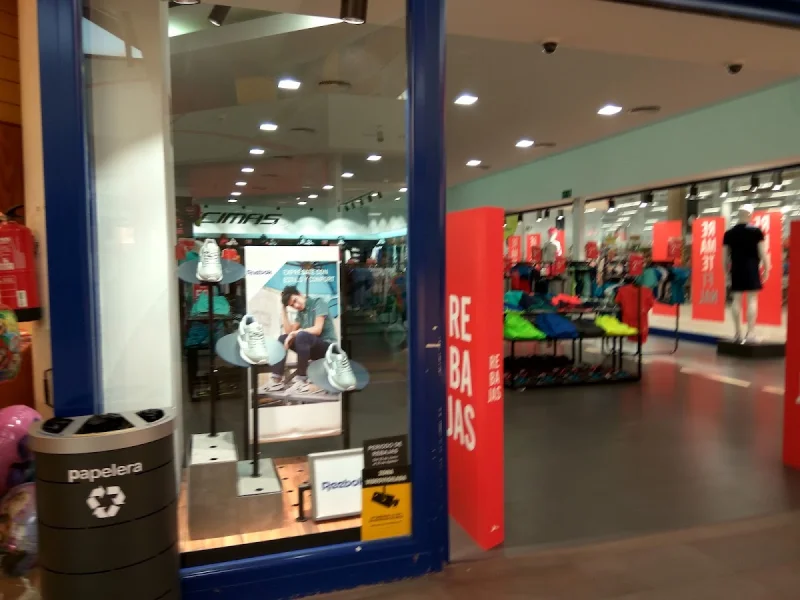 Tienda de deporte Dos Hermanas Décimas