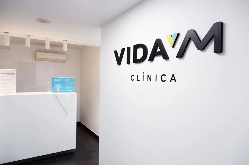 Clínica Vida'm (Fisioterapia · Osteopatía · Medicina Estética · Cirugía Plástica · Psicología · Nutrición · Estética)
