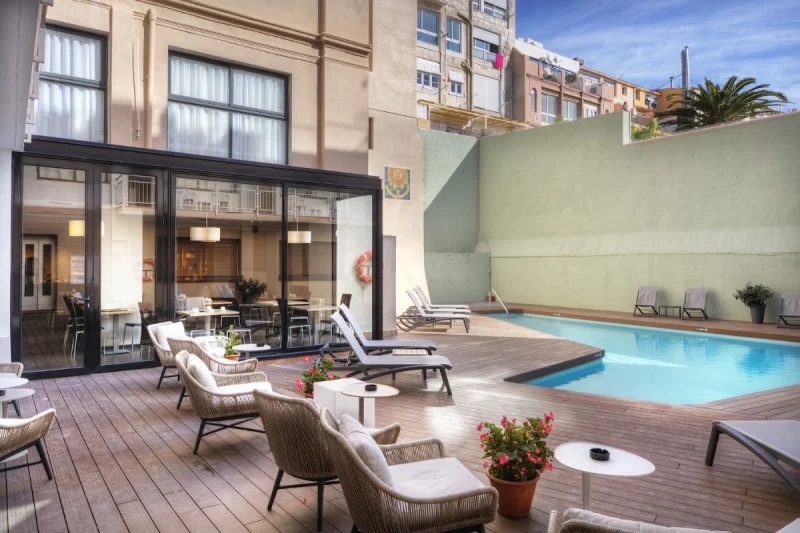 Hotel Lauria | Hotel centro Tarragona | Hotel con piscina en Tarragona